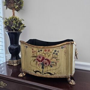 Vintage Pedestal Metal Centerpiece Planter Floral Lion Head Handles ECU